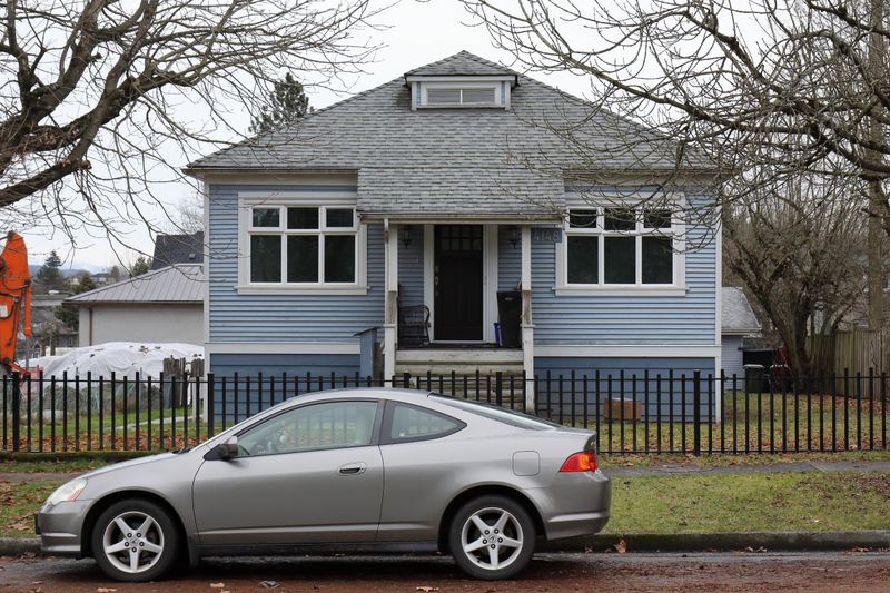 Illustration for article titled Pics from the Curbside: 2018-12-16 to Collingwood